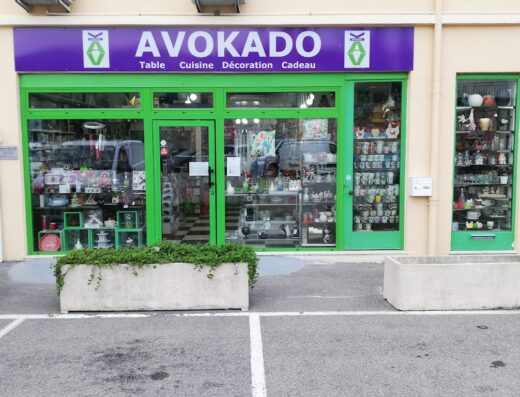 AVOKADO – Boutique de cadeaux, art de table, ustensiles de cuisine et de patisserie, décoration, tisanes et parfum de Grasse
