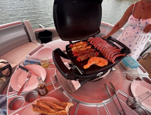 BARBECUE BOAT