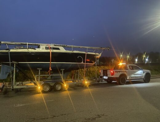 BLUE PEARL VENTE ET LOCATION REMORQUE BATEAUX.TRANSPORT BATEAUX ET VOILIERS