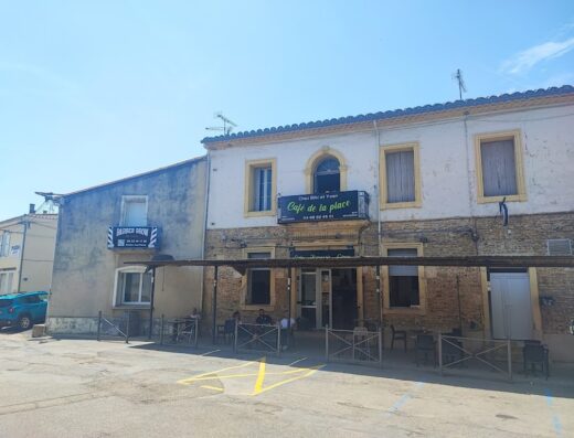 Café De La Place