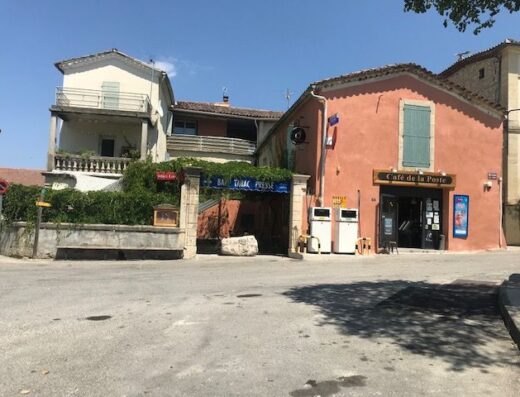 Café De La Poste