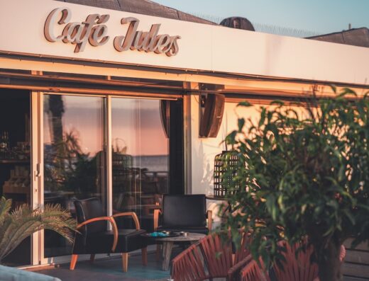 Café Jules – Bar à Tapas d’extérieur – Restaurant – Bar à cocktails La Grande-Motte – Hérault