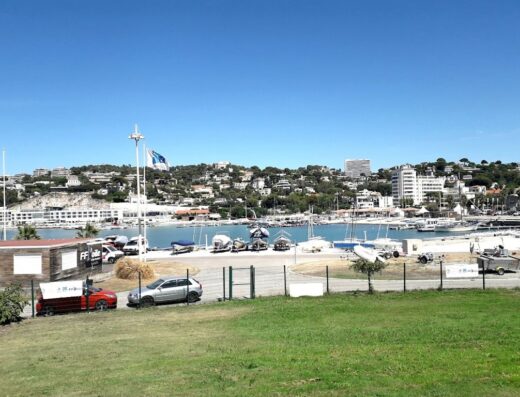 Centre Municipal de Voile et Stade Nautique Florence Arthaud