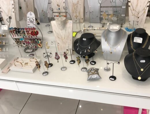 CHA.CHA AND CO Prêt à porter féminin