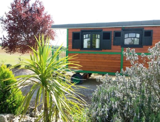 Domaine des Cadets de Gascogne, Roulottes et Cottages dans le Gers.