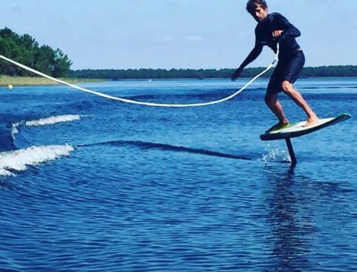 Evolution 2 Lacanau – kitesurf, wingfoil, wakeboard & efoil – Séminaire et Teambuilding