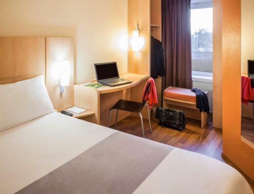 Hotel Ibis Ponts Jumeaux