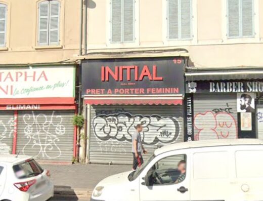 Initial S.A.R.L Semik’s Pret A Porter Feminin