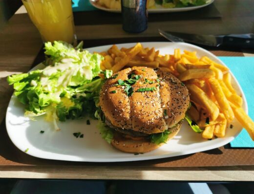 Le Central Café