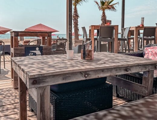 Le Mosquito Beach plage aménagée, espace nautique, service au comptoir