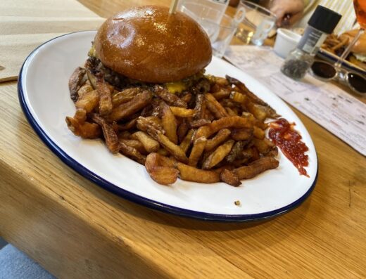 LE PINASSE BURGER