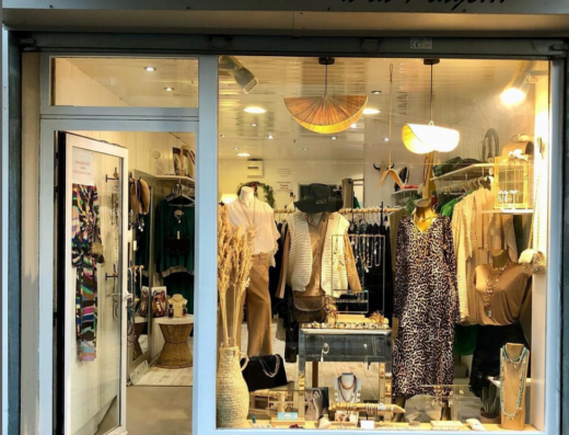 Mademoiselle à La Plage