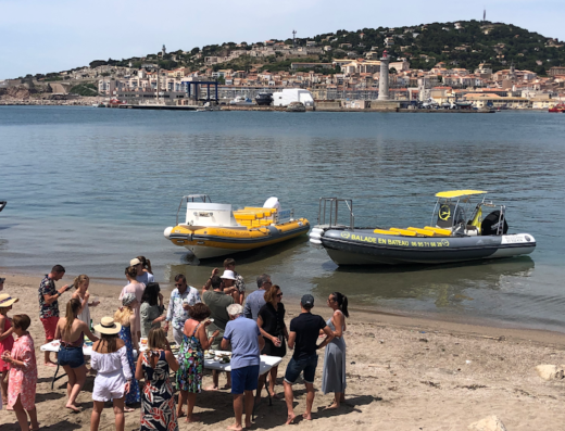 Midicapthau – Balade en bateau 12 passagers – Vias Plage