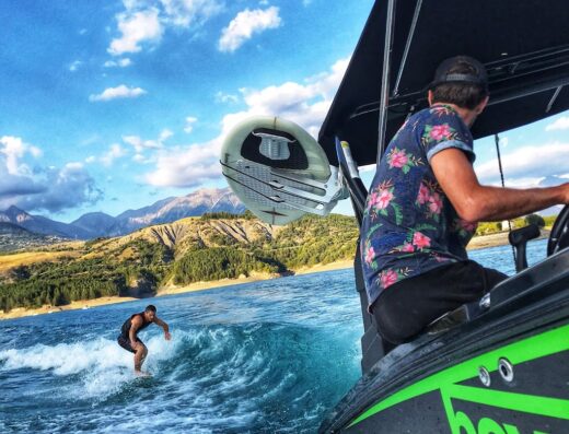 NAUTIC B – Ecole de Surf foil / Wake foil/ Wakeboard/ Ski Nautique & Bouée Tractée Serre Ponçon