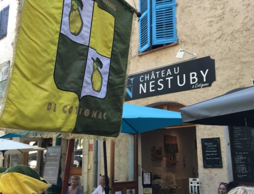 Nestuby cave & Bar à Cotignac