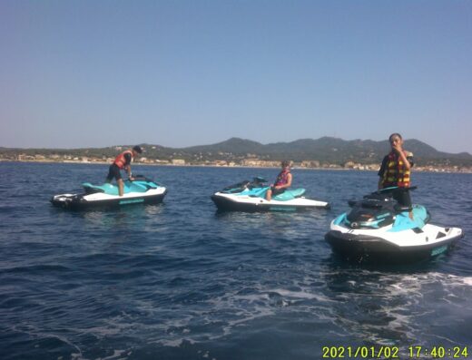 Sanary Jet Ski : Bouée tractée & Jet ski