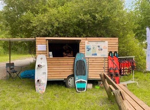 Sanguinet Wake School / Lac de Biscarrosse / Wakeboard, ski nautique et bouée tractée