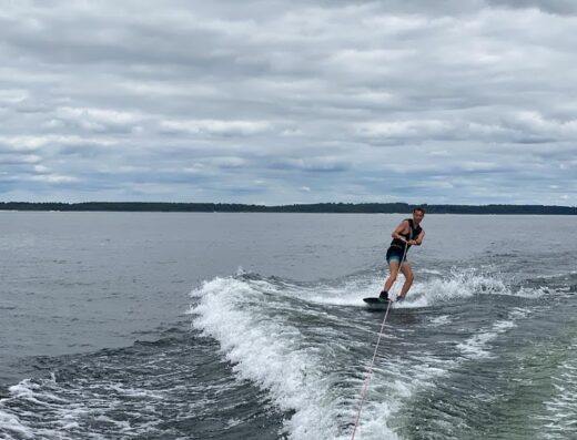 Sanguinet Wake School / Lac de Biscarrosse / Wakeboard, ski nautique et bouée tractée