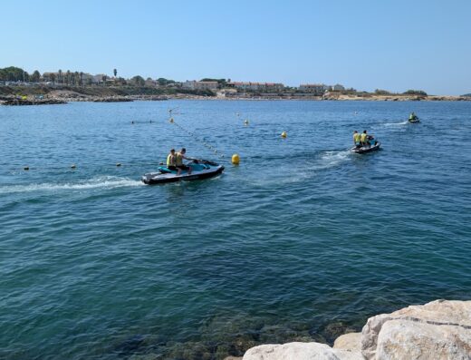 Six fours Jet Ski