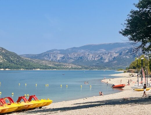 SURF CENTER – Location Nautique Lac de Sainte-Croix
