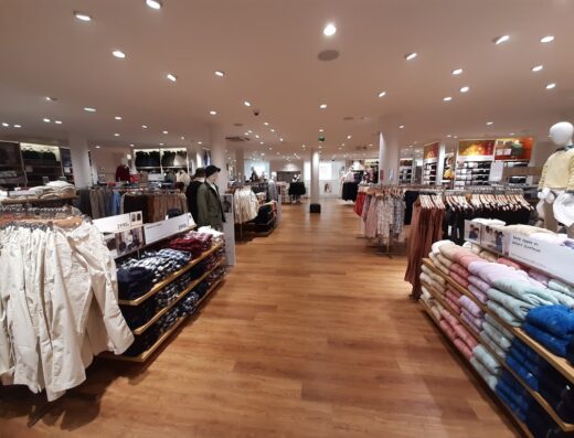 UNIQLO BORDEAUX