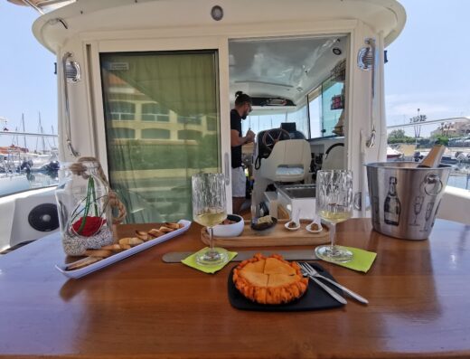UNIVERS YACHT