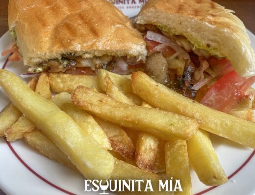 ESQUINITA MÍA