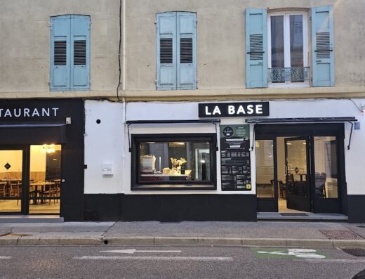 LA BASE