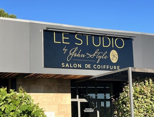 LE Studio by John Style coiffeur créateur mixte expert en lissages et techniques de blonds