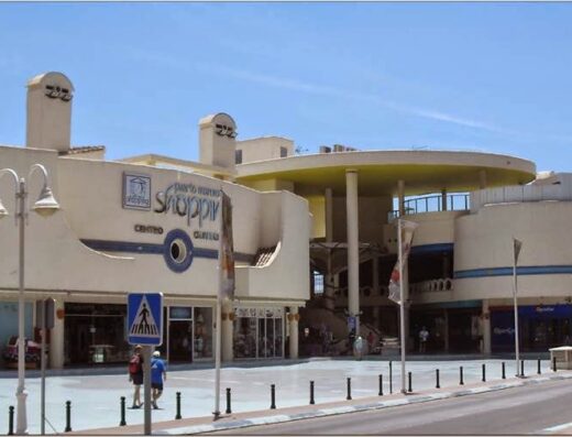 Puerto Marina Shopping