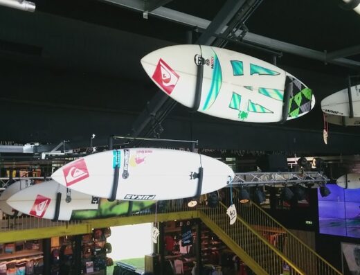 Magasin Boardriders Quiksilver Billabong Roxy Element DC Shoes RVCA