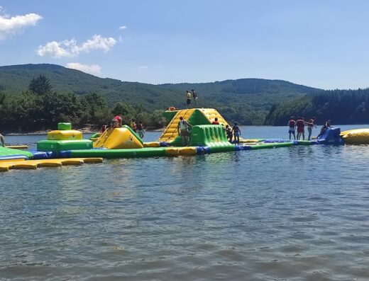 Aquapark de Lunas – Parc aquatique gonflable à la Base de Loisirs de la Prade