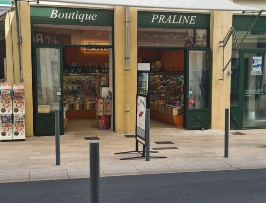 Magasin de bonbons PRALINE (Le Paradis)