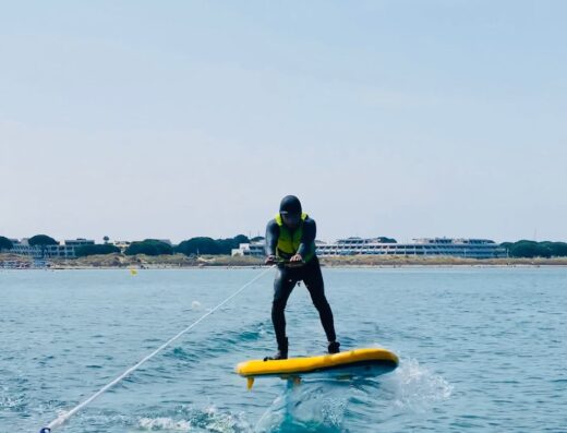 OKLM, École kitesurf, wingfoil , cours particuliers, coaching, navigation surveillée, baptême tandem